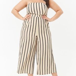 Strappless wide leg jumpsuit.
